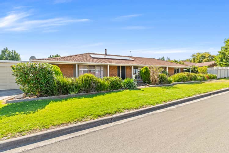 28 Helen Crescent, Sale VIC 3850