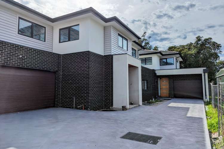 Main view of Homely townhouse listing, 2/15 Lawson Crescent, Rosebud VIC 3939