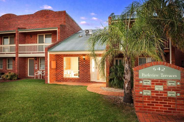 Main view of Homely townhouse listing, 4/542 Kotthoff Street, Lavington NSW 2641