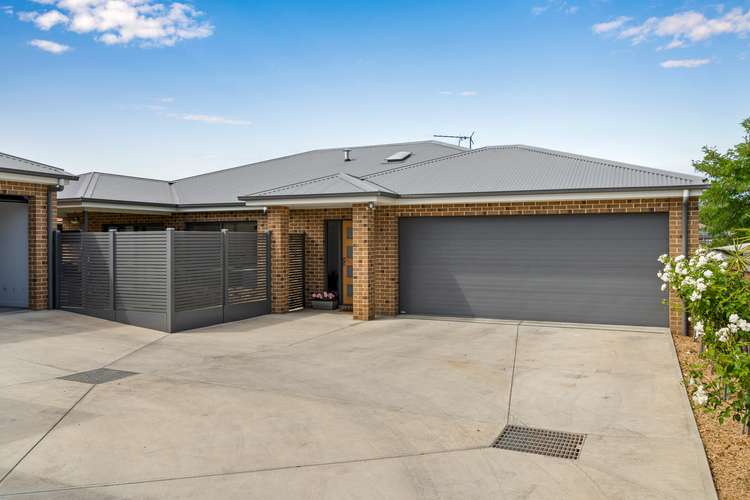 Main view of Homely townhouse listing, 2/50 Cribbes Road, Wangaratta VIC 3677