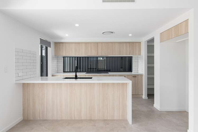 Third view of Homely house listing, 8 Battunga Street, Wishart QLD 4122