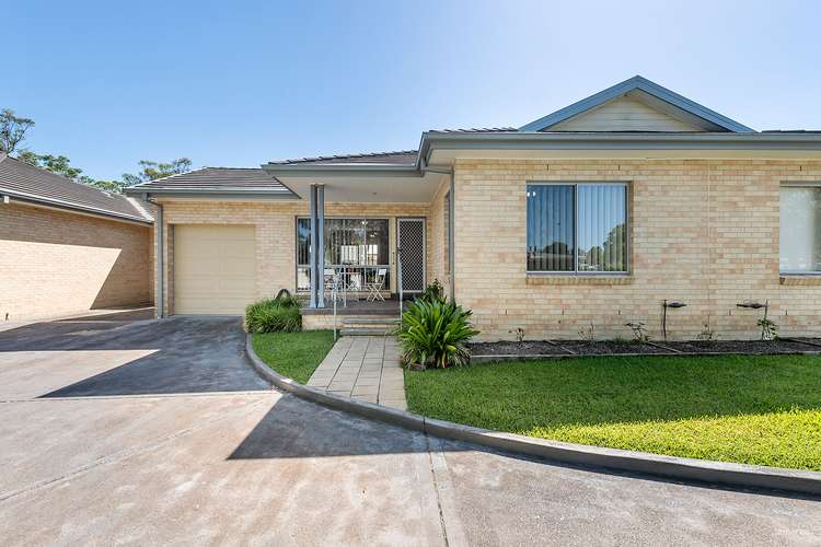 Main view of Homely townhouse listing, 4/31 Fennell Crescent, Blackalls Park NSW 2283