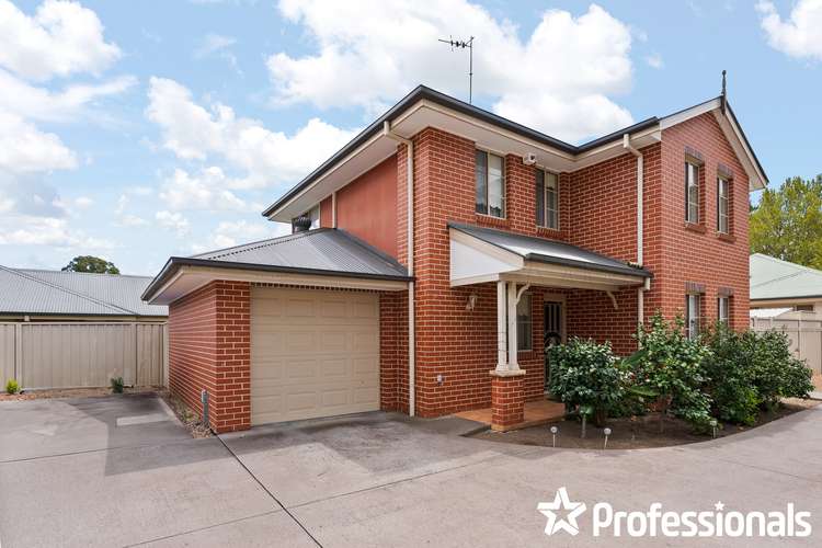 Main view of Homely townhouse listing, 2/126 Howick Street, Bathurst NSW 2795