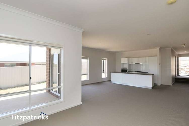 Fourth view of Homely house listing, 9 Sunvale Crescent, Estella NSW 2650