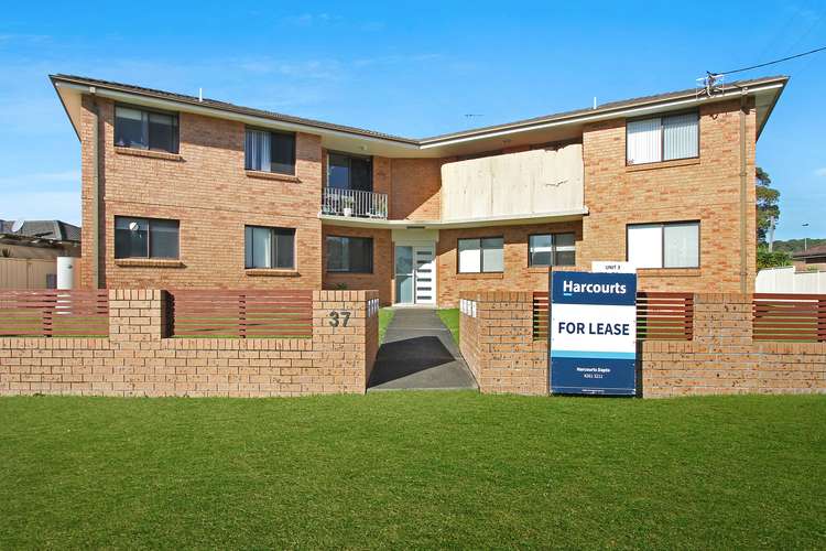Main view of Homely unit listing, 3/37 Roberts Avenue, Barrack Heights NSW 2528