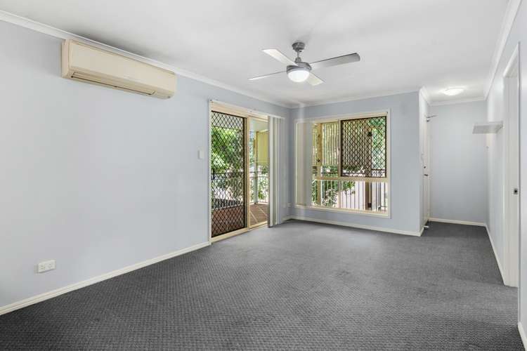 Main view of Homely unit listing, 4/17 Hubert Street, Woolloongabba QLD 4102
