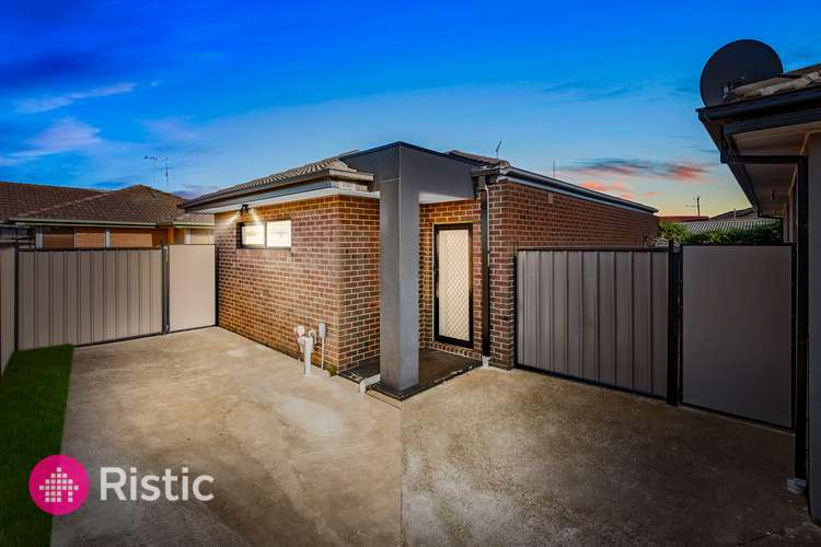 Main view of Homely unit listing, 2/207 Darebin Drive, Lalor VIC 3075