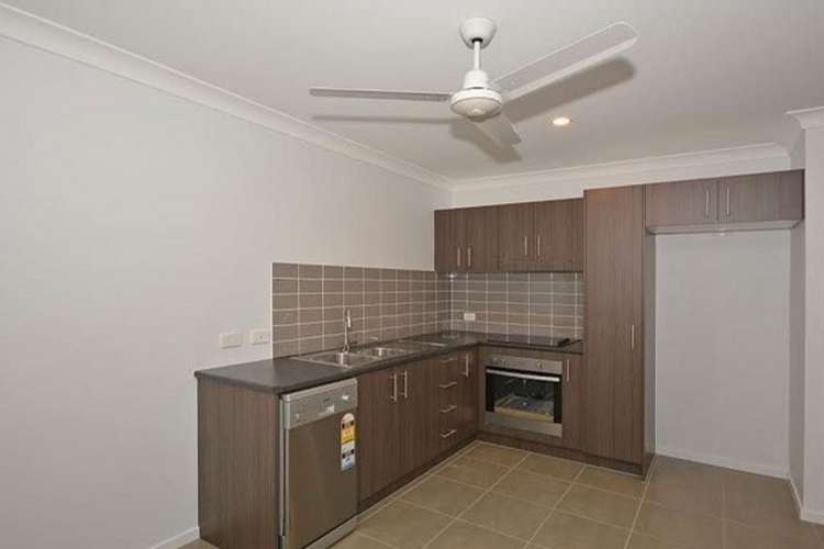 Main view of Homely semiDetached listing, 2/5 Lachlan Court, Kawungan QLD 4655