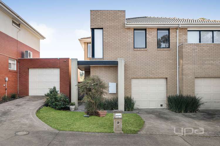 Second view of Homely house listing, 15 Crestview Close, Roxburgh Park VIC 3064