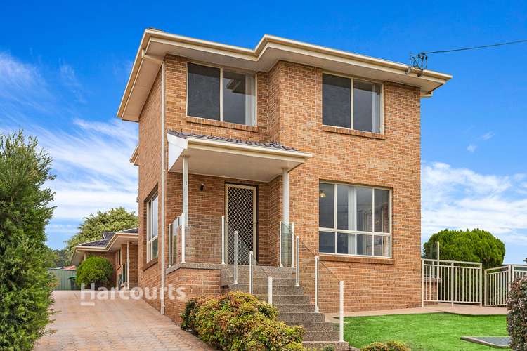 Main view of Homely townhouse listing, 1/29 Weemala Crescent, Koonawarra NSW 2530