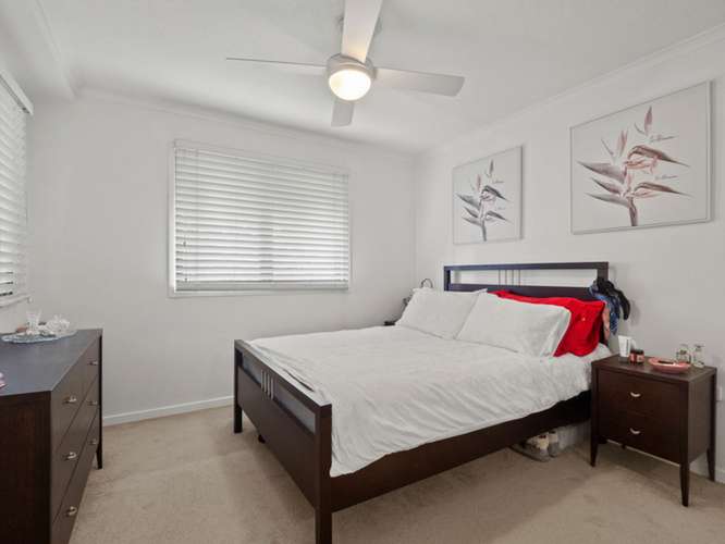 Fourth view of Homely apartment listing, 18/106 Linton Street, Kangaroo Point QLD 4169