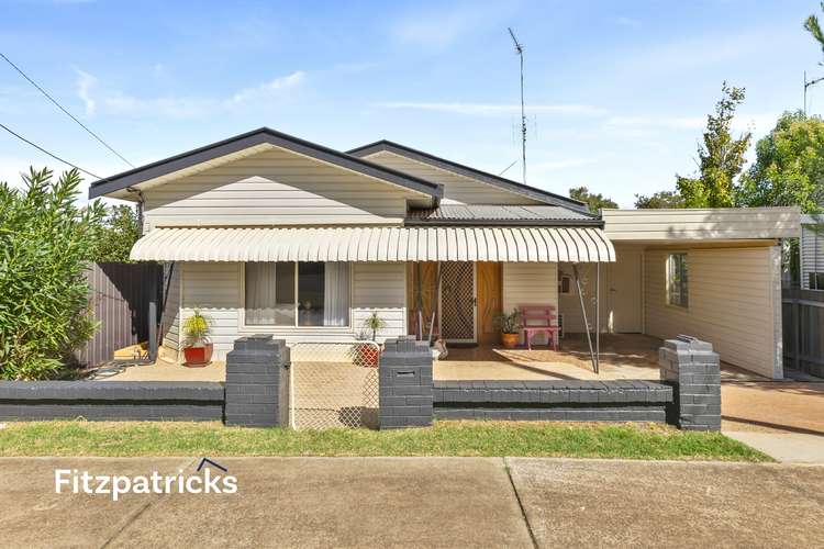 158 Cowabbie Street, Coolamon NSW 2701