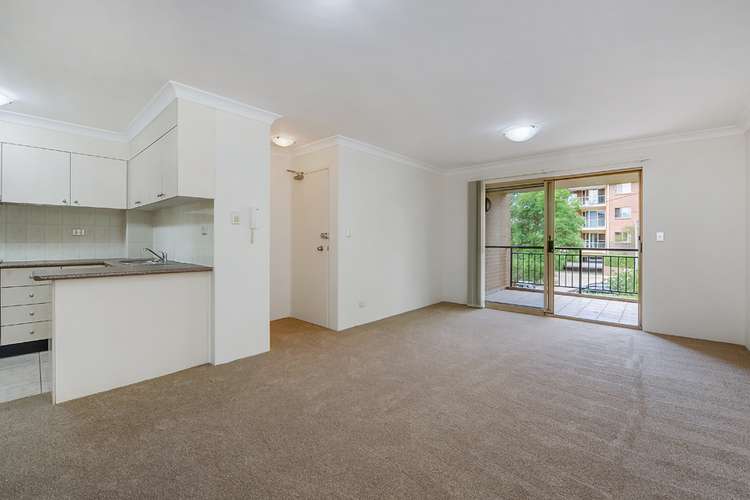 Main view of Homely unit listing, 4/9-15 May Street, Hornsby NSW 2077