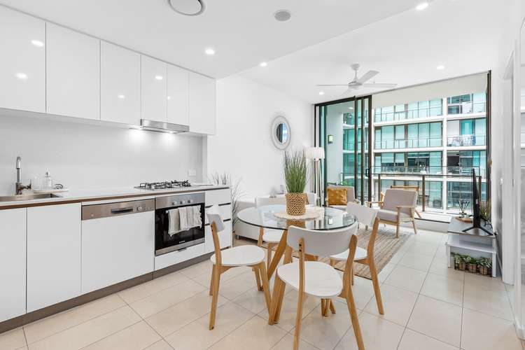 Main view of Homely apartment listing, 31408/24 Stratton Street, Newstead QLD 4006