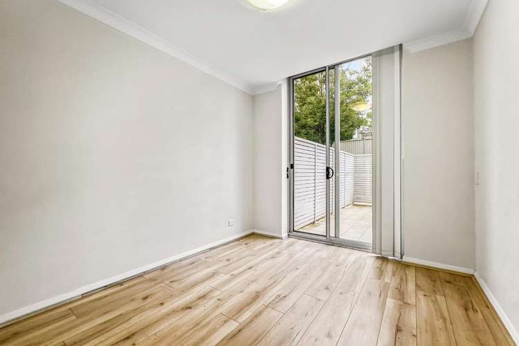 Fifth view of Homely apartment listing, 33/12 Hope Street, Rosehill NSW 2142