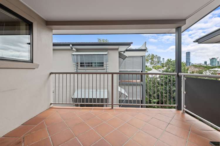 Second view of Homely unit listing, 24/106 Linton Street, Kangaroo Point QLD 4169