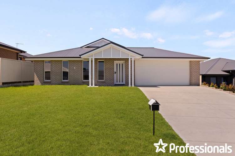 Main view of Homely house listing, 5 Lyon Close, Kelso NSW 2795