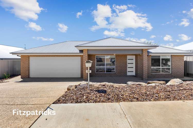 19 Waterhouse Avenue, Lloyd NSW 2650