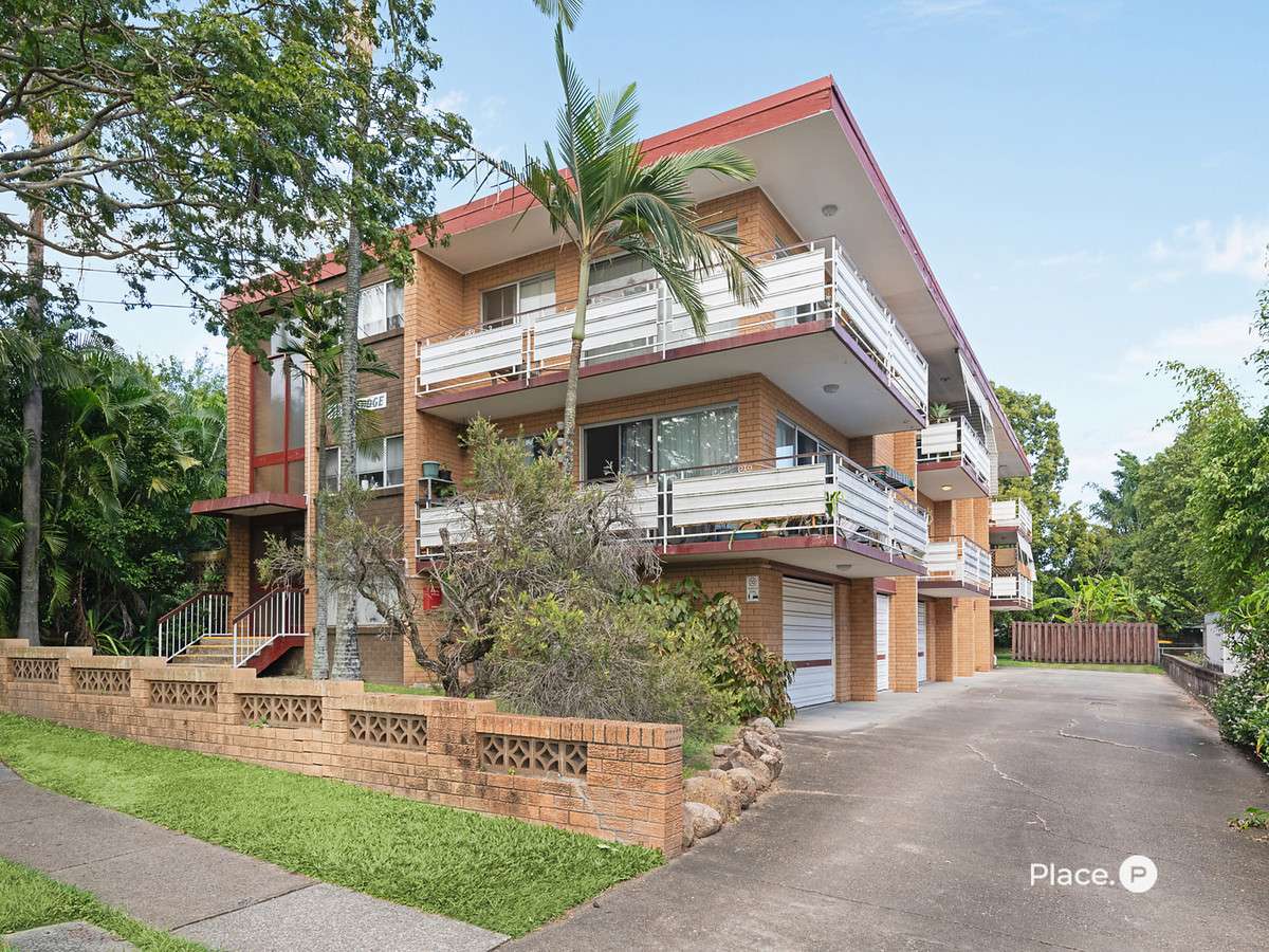 Main view of Homely unit listing, 2/34 French Street, Coorparoo QLD 4151