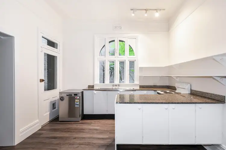 Fourth view of Homely apartment listing, 2/6 Oswald Street, Darling Point NSW 2027
