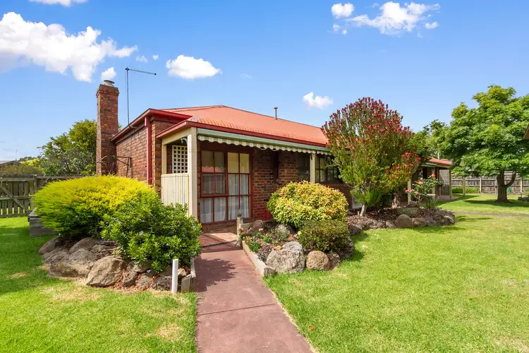 3 Rhodes Drive