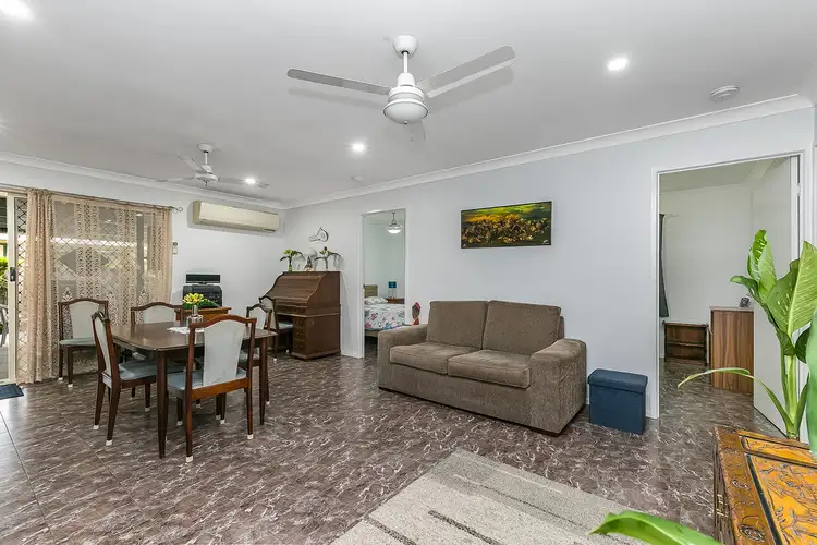 9 Deanne Court