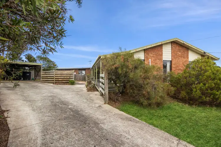 2 Weron Court
