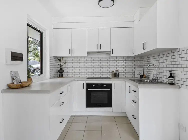 Fifth view of Homely unit listing, 2/6 Onslow Place, Mount Nelson TAS 7007