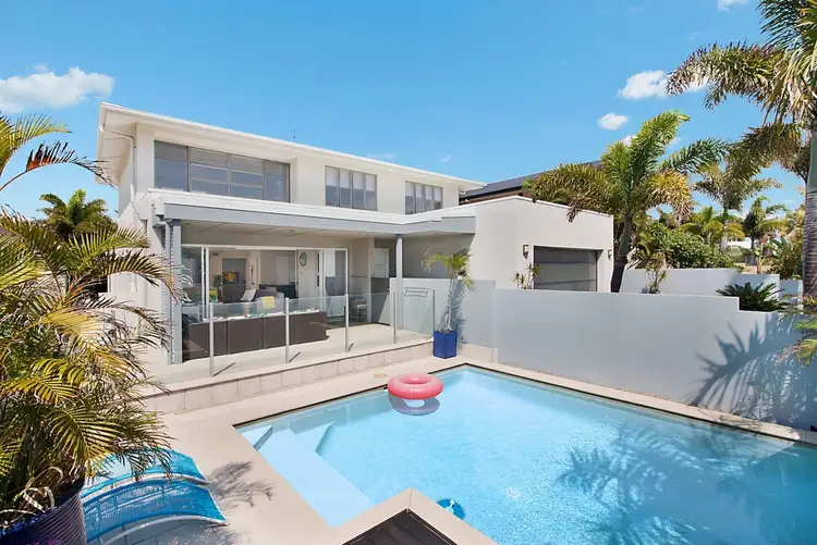 10 Malibu Street