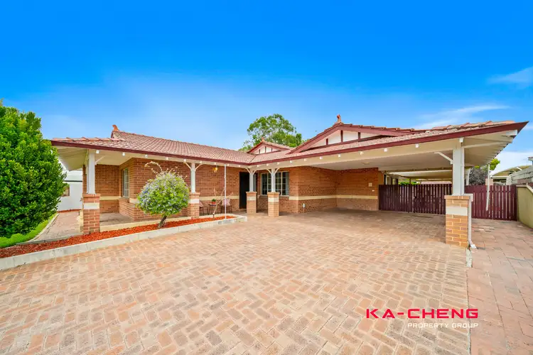 15 Montfort Place