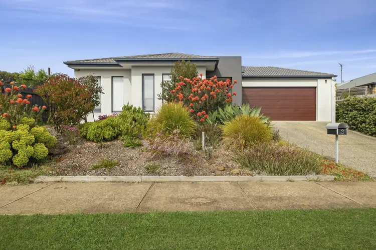 3 Warrin Street