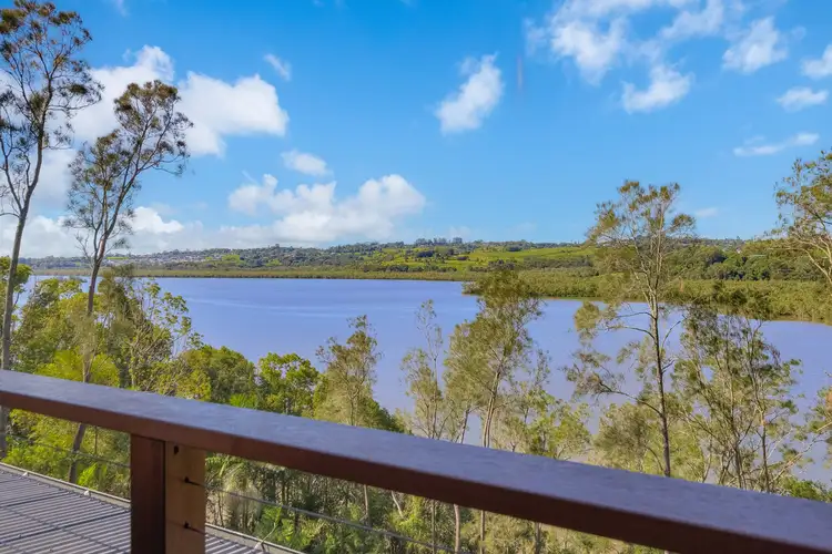 57 Broadwater Esplanade
