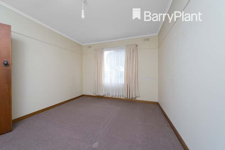 Third view of Homely house listing, 33 Henry Street, Koo Wee Rup VIC 3981