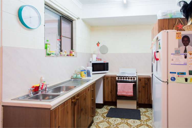 Second view of Homely flat listing, 2/16 Cowley Street, West End QLD 4810