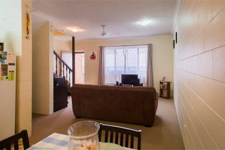 Sixth view of Homely flat listing, 2/16 Cowley Street, West End QLD 4810