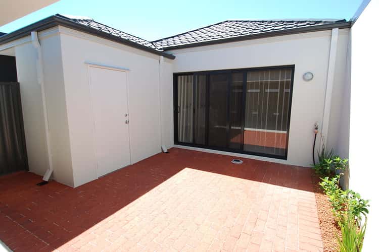 Fourth view of Homely villa listing, 16/10 Cordovan Parkway, Aveley WA 6069