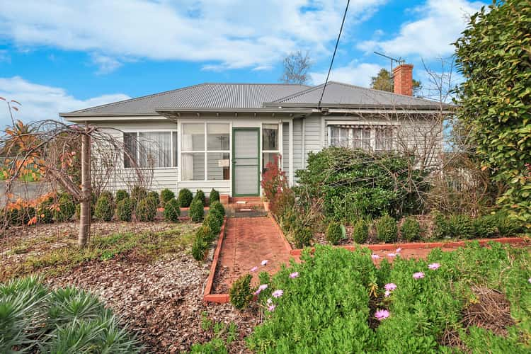 11 Morongo Avenue, Hamilton VIC 3300