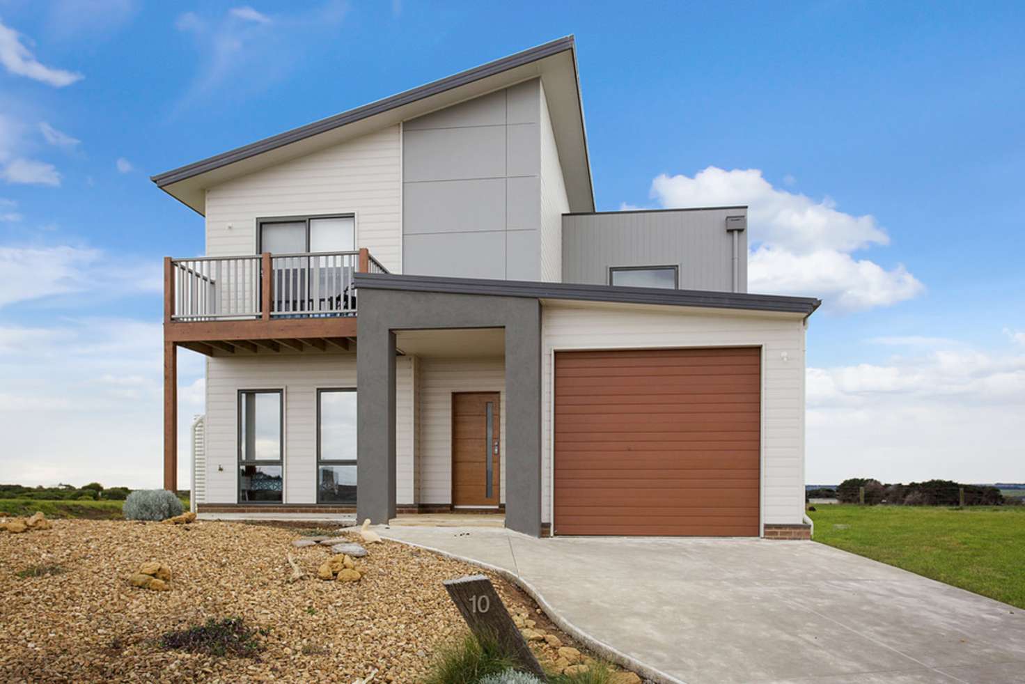 Main view of Homely house listing, 10 Callaway Court, Peterborough VIC 3270