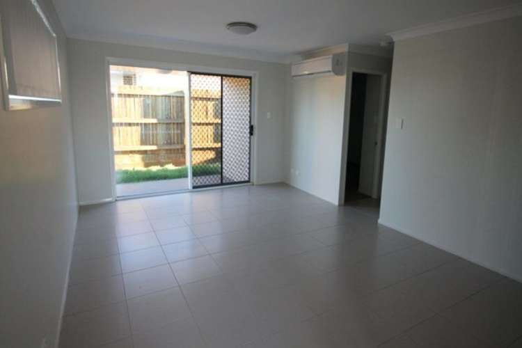 Second view of Homely unit listing, 1/231 Greenwattle Street, Cranley QLD 4350