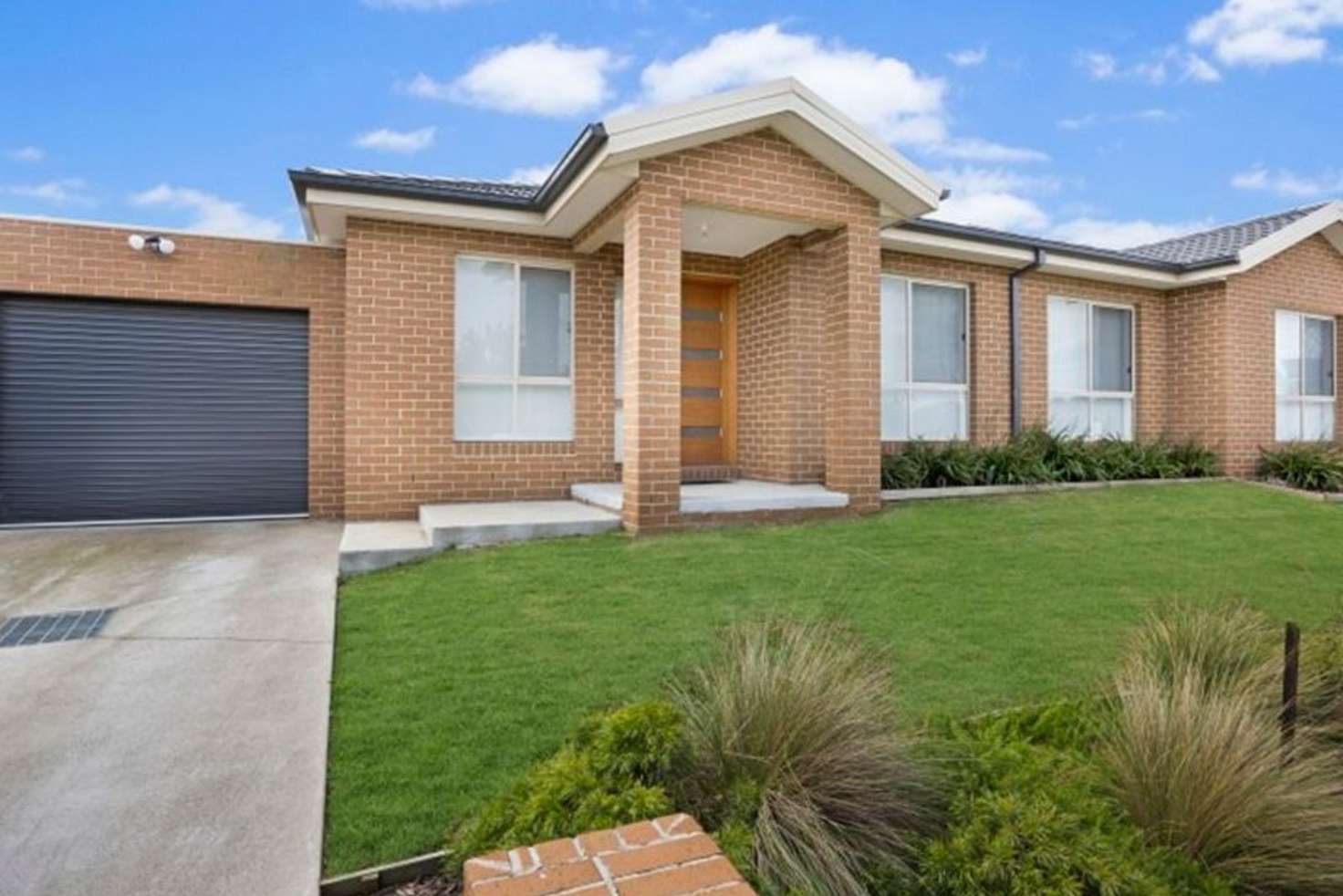 Main view of Homely house listing, 1/16 Phelan Drive, Cranbourne North VIC 3977