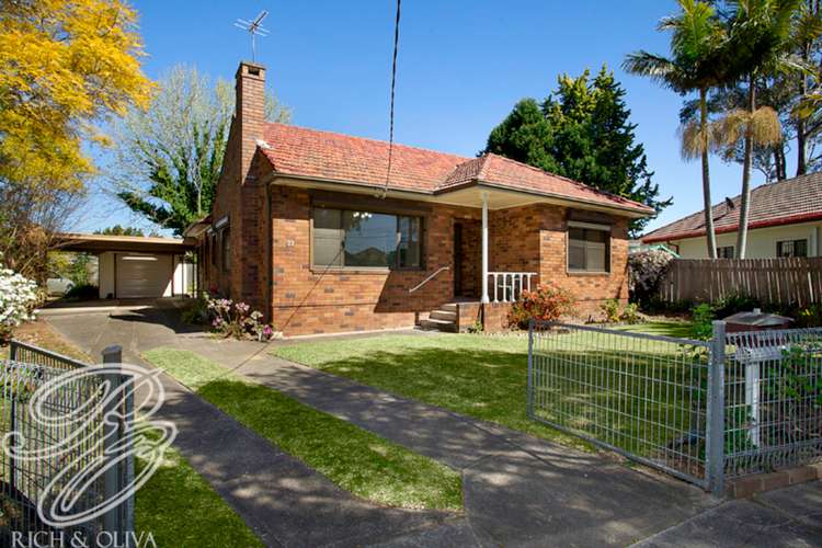 33 Fountain Avenue, Croydon Park NSW 2133