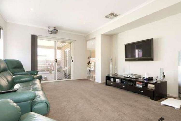 Fifth view of Homely house listing, 7 Sunhill Way, Berwick VIC 3806