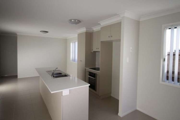 Fourth view of Homely unit listing, 2/231 Greenwattle Street, Cranley QLD 4350