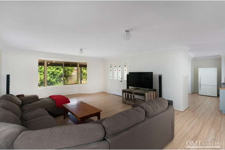 Third view of Homely house listing, 5 Louise Court, Silkstone QLD 4304