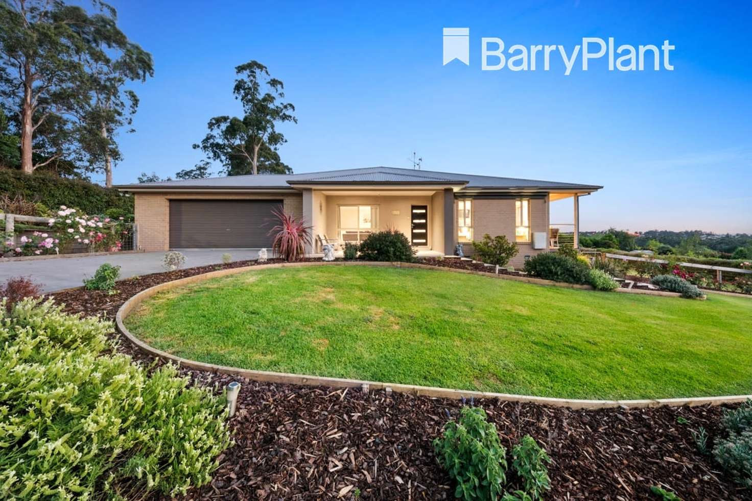 Main view of Homely house listing, 2 Kamanari Court, Drouin VIC 3818