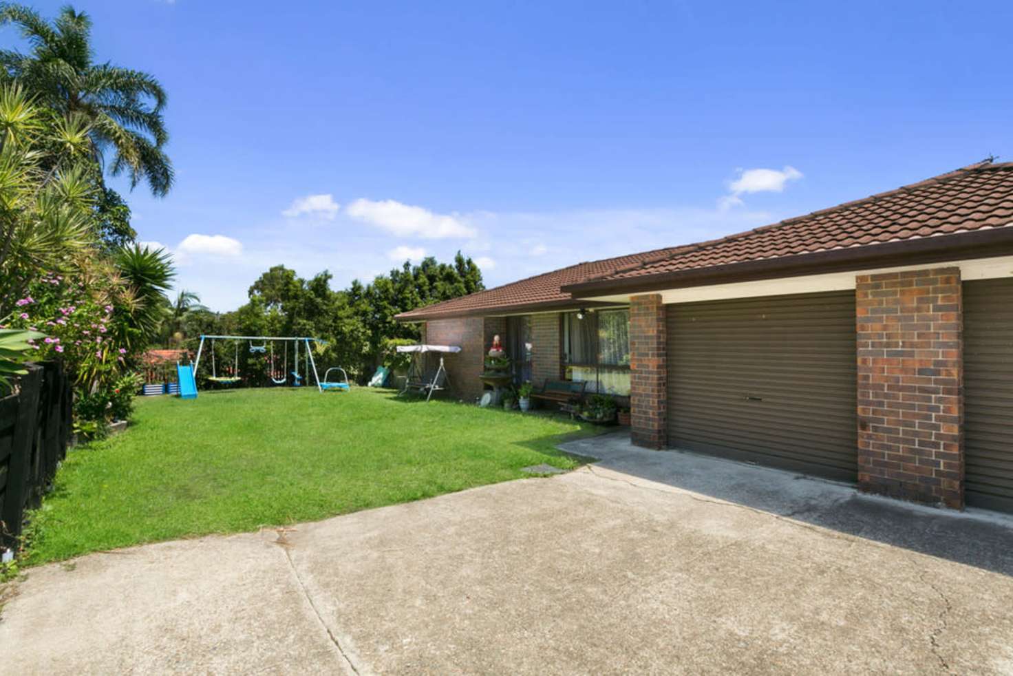 Main view of Homely semiDetached listing, 2/13 Gumbeel Court, Highland Park QLD 4211