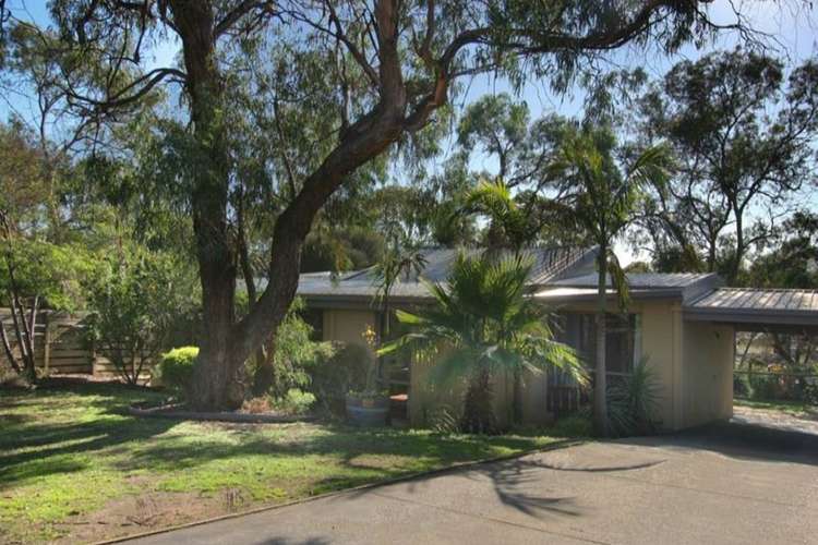 Second view of Homely house listing, 5 Sherwood Avenue, Rosebud VIC 3939