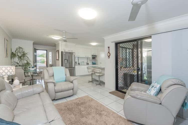 Seventh view of Homely house listing, 2 Hillvue Crescent, Avoca QLD 4670