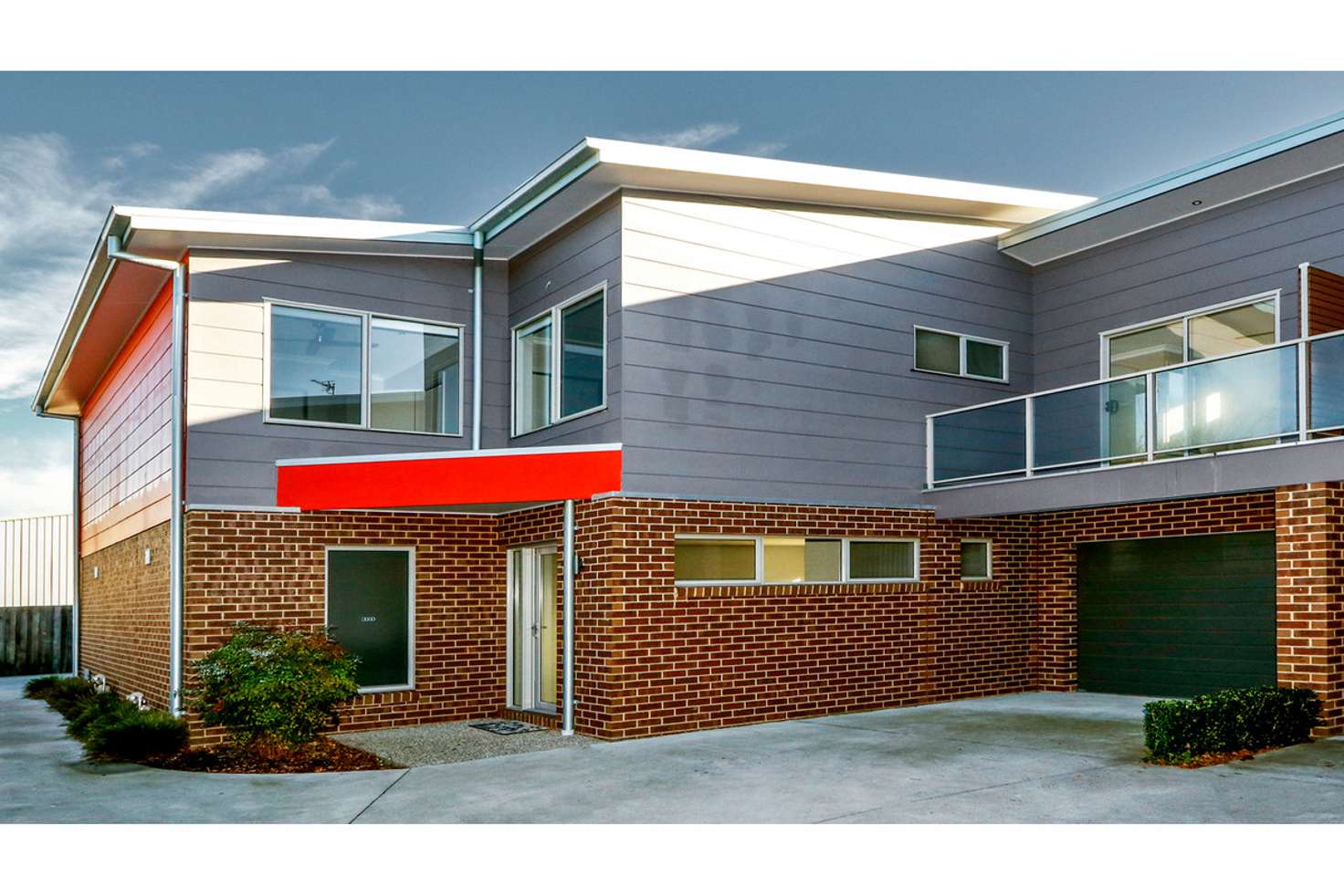 Main view of Homely townhouse listing, 2/1 Glass Street, Sale VIC 3850