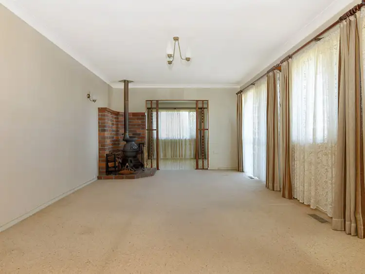 Second view of Homely house listing, 7 Barrymount Crescent, Mount Lofty QLD 4350